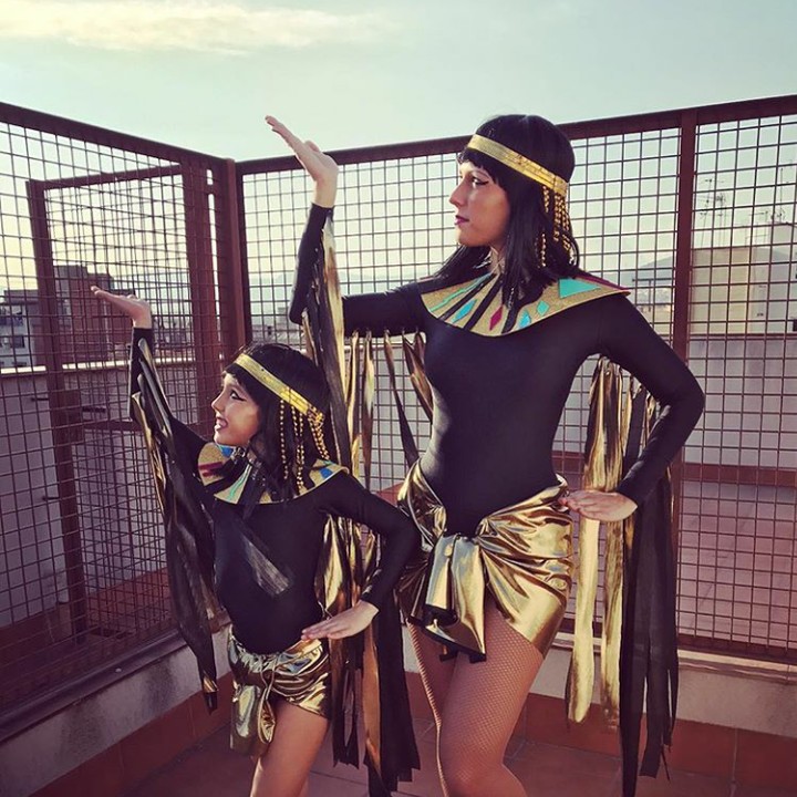 <div>Mau menari seperti apa ya kalau pakai kostum seperti ini? Kalau mau lihat aksinya ngintip saja di instagram-nya, Bun. (Foto: Instagram @mamaalexia_pg_official)</div><div> </div>