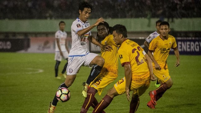 Pelatih Arema FC Joko Susilo mengaku kecewa dengan tersingkirnya 'Singo Edan' dari perempat final Piala Presiden 2018.