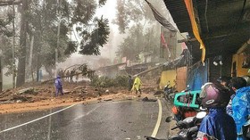 Longsor di Empat Titik, Jalur Puncak Ditutup