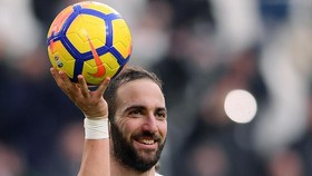 5 Fakta Menarik Higuain yang Resmi Berkostum Chelsea