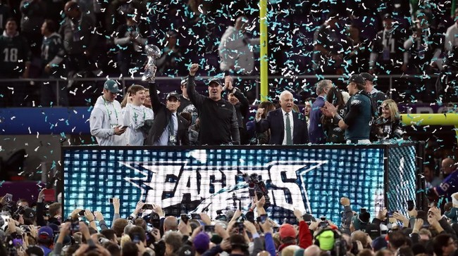 The Philadelphia Eagles merebut gelar juara Super Bowl pertamanya setelah mengalahkan New England Patriots 41-33 pada pertandingan Super Bowl LII.