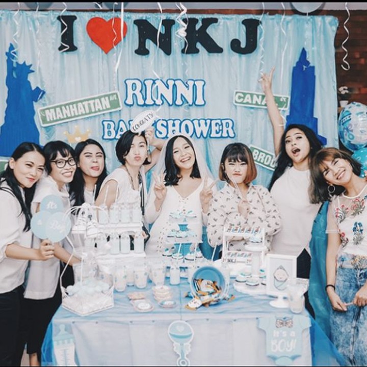 <p>Kejutan baby shower bisa dibilang perhatian manis buat ibu hamil menjelang waktu persalinan yang kian dekat. (Foto: @rendraheryandik)</p>