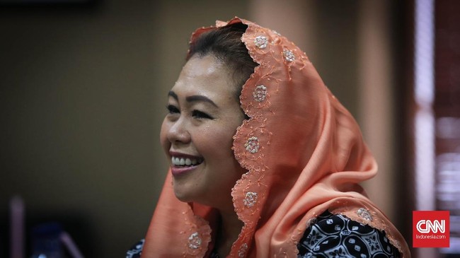 Gerindra berharap Yenny mau mendukung Prabowo-Sandi di Pilpres. Yenny dinilai tokoh wanita yang memiliki kompetensi, integritas dan jaringan yang luas.