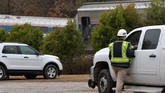 FOTO: Sisa-sisa Tabrakan Kereta Amtrak Kereta penumpang Amtrak yang pindah jalur rel menabrak kereta barang yang sedang parkir di South Carolina. Berikut foto-foto dari lokasi kejadian.