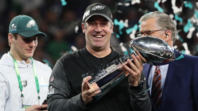FOTO: Tom Brady Merana di Super Bowl LII
