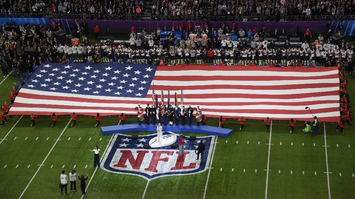 FOTO: Tom Brady Merana di Super Bowl LII