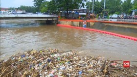 VIDEO: Pemprov DKI Siagakan Pompa untuk Atasi Banjir