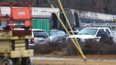 FOTO: Sisa-sisa Tabrakan Kereta Amtrak Kereta penumpang Amtrak yang pindah jalur rel menabrak kereta barang yang sedang parkir di South Carolina. Berikut foto-foto dari lokasi kejadian.