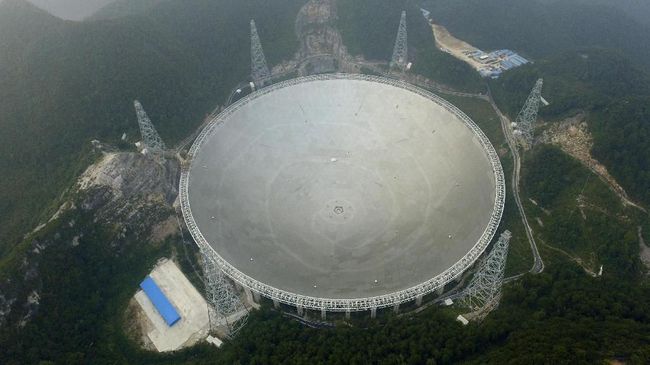 Satelit Raksasa China Tangkap Sinyal Keberadaan Alien