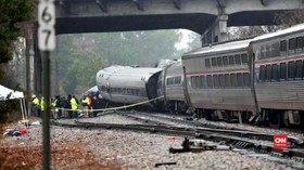 VIDEO: Tabrakan Kereta Amtrak, Dua Tewas dan Ratusan Terluka