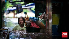 FOTO: Banjir Kiriman Terjang Ibu Kota