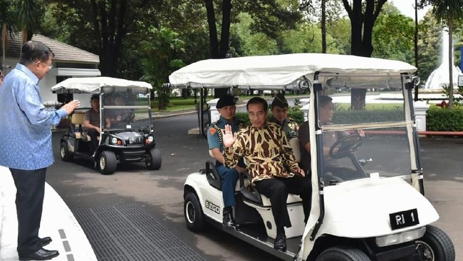 Dua kali menjadi wakil presiden, Jusuf Kalla dinilai tak lagi bisa mencalonkan diri untuk posisi yang sama. JK hanya bisa mencalonkan diri menjadi capres.