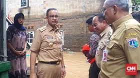 Hindari Kontroversi, Anies Enggan Bahas Normalisasi Sungai