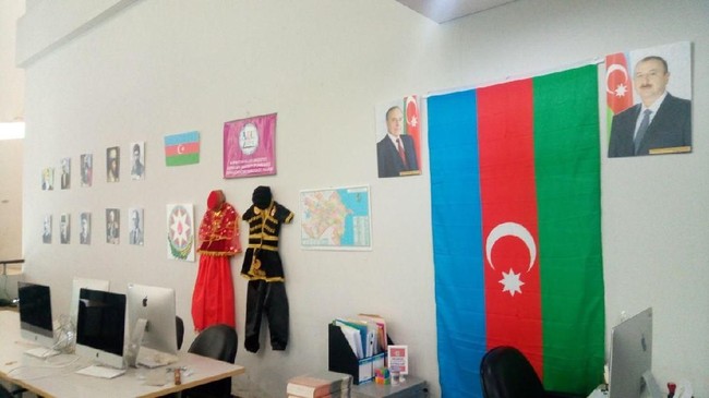 Memperingati 25 tahun hubungan diplomatik Indonesia-Azerbaijan, telah didirikan pusat studi Azerbaijan di Universitas Indonesia.