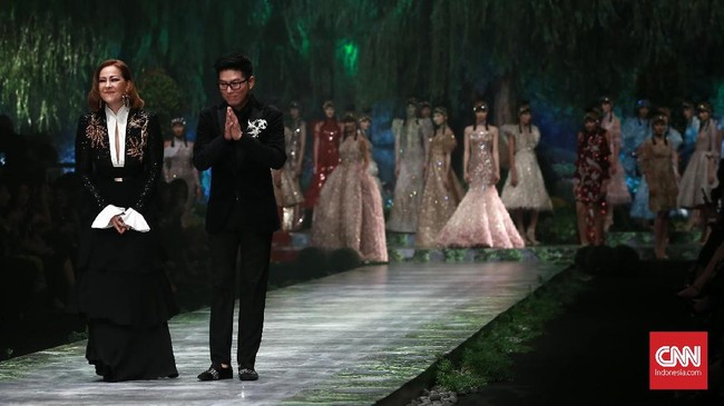 FOTO:Inspirasi Liang Liu dalam Keromantisan Sebastian Gunawan