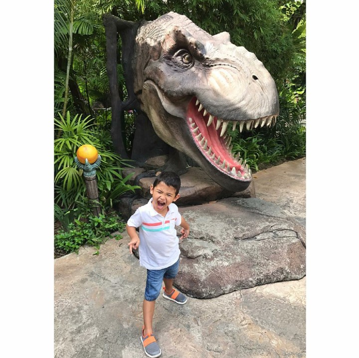 <p>Bun, lihat udah mirip si dinosaurus belum ekspresinya? (Foto: Instagram/benjoshua_r)</p>