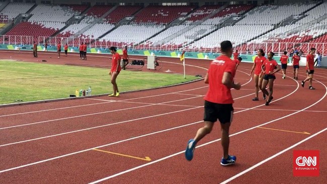Pelatihan nasional cabang olahraga atletik untuk Asian Games 2018 kembali berlatih di Stadion Madya Senayan mulai Selasa (13/3).