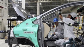Satu Tahun Corona Bikin Gembos Roda Otomotif Indonesia
