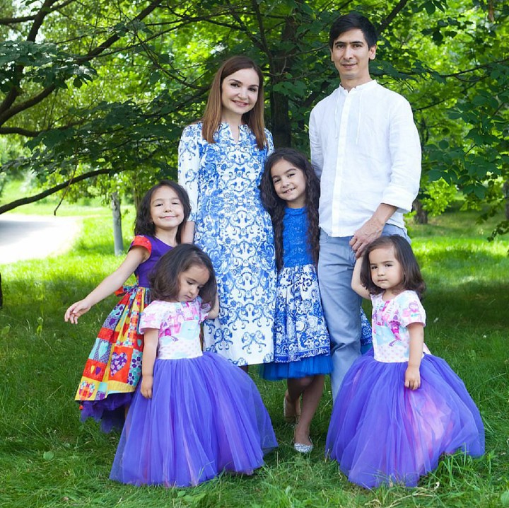 <div>Ini keluarga lengkap Asiya dan Safiya. (Foto: Instagram/elle_four_mom)</div>
