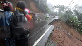 Longsor di Puncak Rusak Bangunan, Warga Mengungsi