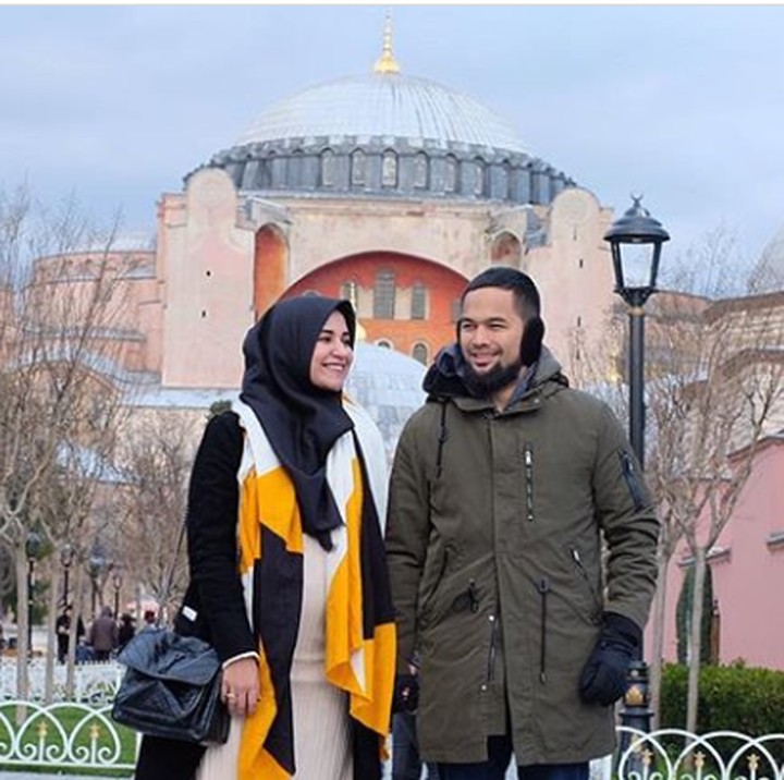 <p>Selalu tertawa bersama selamanya yaa... (Foto: Instagram @shireensungkar)</p>