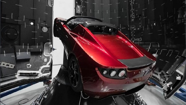 Ternyata ada simbol-simbol tersembunyi dibalik tiap nama yang disematkan Elon Musk pada proyek luar angkasanya bersama SpaceX.
