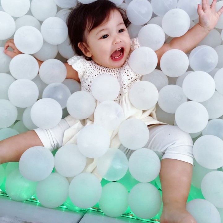 <p>Luna memiliki darah Filipina dan Amerika Serikat yang didapat dari sang ibu, Sarah Kate Watson. (Foto: Instagram/urbanwit)</p>