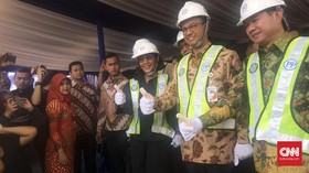Anies: Bu Susi, Kalau Pasar Ikannya Bau Tenggelamkan Saja