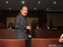 Duduk Perkara Fredrich Gugat Setya Novanto Rp 2 T Terkait Fee Pengacara