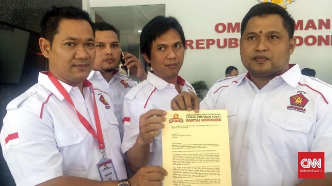 Lembaga Advokasi Hukum DPP Partai Gerindra melaporkan Mendagri Tjahjo Kumolo ke Ombudsman terkait usulan pejabat gubernur dari perwira tinggi polisi.
