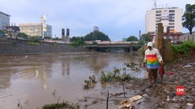 VIDEO: Warga Kali Ciliwung Bersedia Direlokasi dengan Syarat