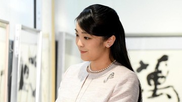 HUBUNGAN PUTRI MAKO DAN KEI KOMURO
