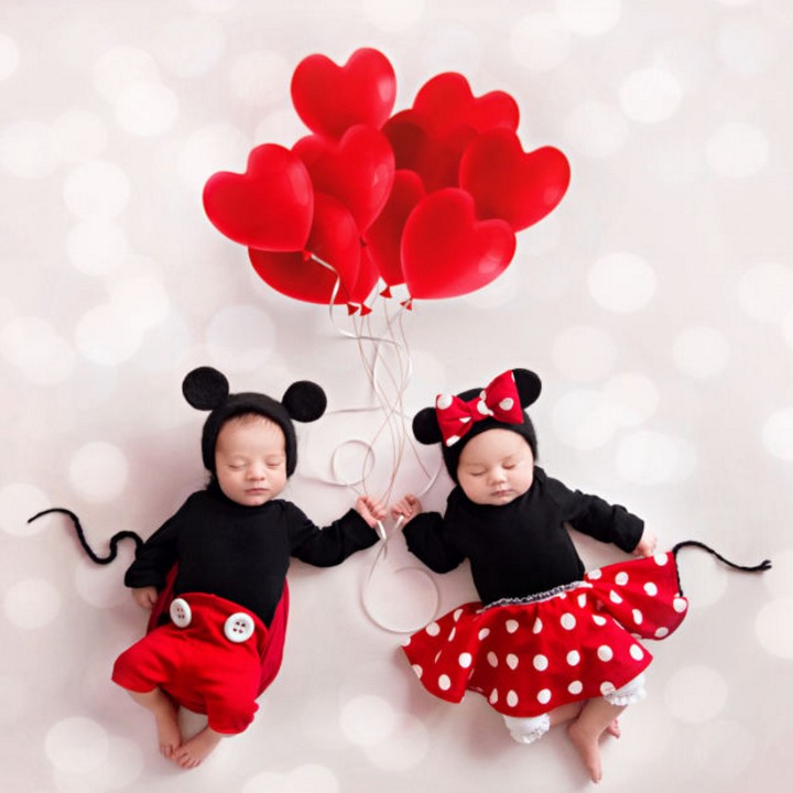 <p>Foto dua bayi yang super menggemaskan ini merupakan hasil karya fotografer Karen Marie. (Foto: Karen Marie/ Belle Beautiful Portrait via Babble)</p>