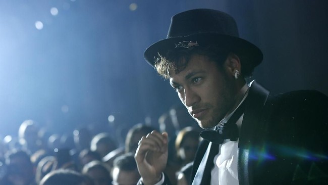 Pihak Neymar menetapkan tarif fantastis untuk pemasangan iklan di akun medsosnya. Sekali pasang iklan bisa dikenakan Rp7,6 miliar.