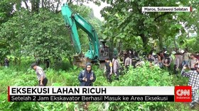 Tolak Eksekusi Lahan, Warga Maros Blokade Jalan