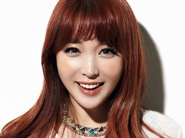 Universitas Chosun Minta Hong Jin Young Buka Suara soal Isu Plagiat Tesisnya