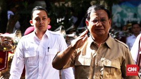 Prabowo Jenguk Ibu Korban Tragedi Trisakti 1998