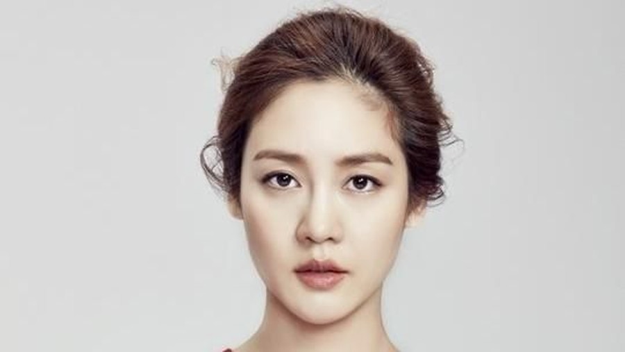 Sung Yuri penyanyi dan aktris asal Korea Selatan