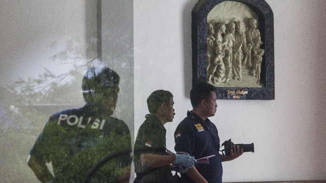 Densus 88 Polri membutuhkan pendalaman terhadap pelaku penyerangan Gereja Santa Lidwina, Yogyakarta, guna mengungkap motif penyerangan.
