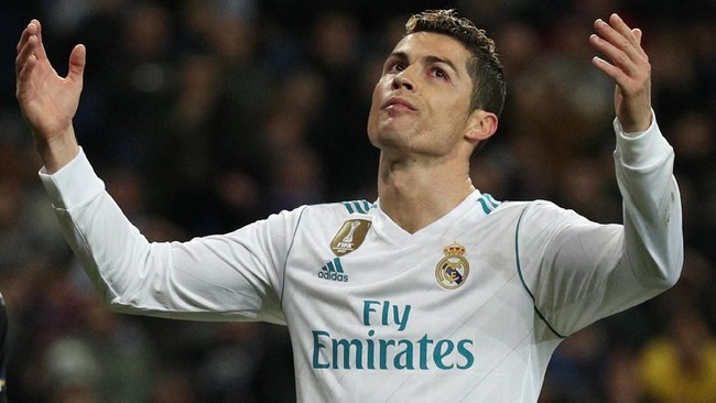Cristiano Ronaldo ingin meninggalkan Real Madrid pada akhir musim nanti untuk bergabung dengan raksasa Perancis, Paris Saint-Germain.