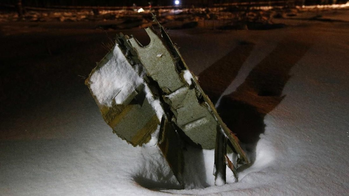 FOTO: Antonov Nahas Pasca Lepas Landas di Domodedovo