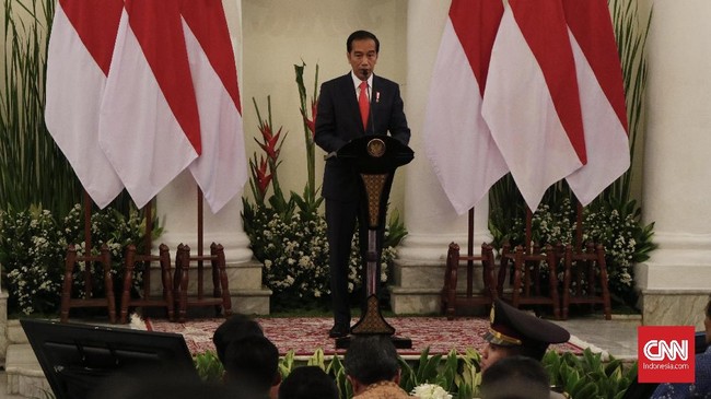 Presiden Jokowi meminta seluruh sistem yang berkaitan dengan pelayanan WNI di luar negeri terintegrasi secara nasional dan berbasis teknologi.