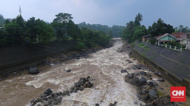 Ketinggian muka air di Bendungan Katulampa sempat menyentuh angka 170 cm dan berstatus Siaga II (Waspada) yang membuat Jakarta waspada banjir kiriman.