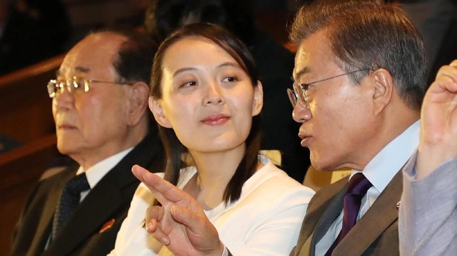 Korut merebut perhatian lewat tebar pesonanya di Olimpiade. Namun, hal itu tidak bisa begitu saja diartikan sebagai niat Pyongyang manut pada tekanan dunia.