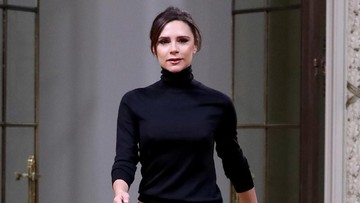 ALASAN VICTORIA BECKHAM JARANG TERSENYUM