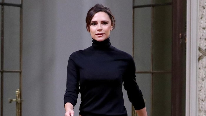 NEW YORK, NY - FEBRUARY 11:  Designer  Victoria Beckham walks the runway at Victoria Beckham - fashion show February 2018 during New York Fashion Week on February 11, 2018 in New York City.  (Photo by JP Yim/Getty Images)