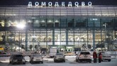 FOTO: Antonov Nahas Pasca Lepas Landas di Domodedovo Sebuah Antonov An-148 milik Saratov Airlines mengalami nasib nahas tak lama setelah lepas landas dari Bandara Domodedovo, Moskow, Rusia.