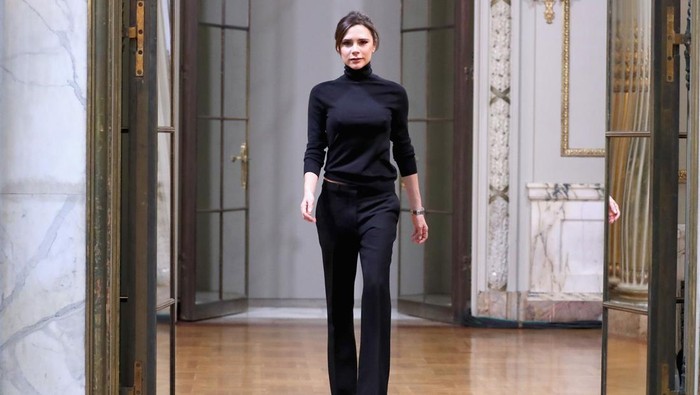 Bikin Penampilan Makin Menarik, Ini 5 Ide Mix & Match dengan Flare Pants