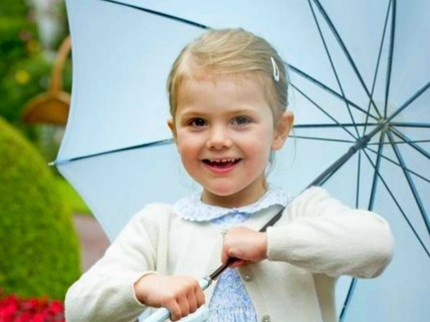 Foto: Cantiknya Estelle, Putri Cilik dari Kerajaan Swedia