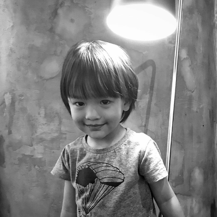<p>Saking manisnya, Snow sering dikira anak perempuan. (Foto: Instagram/ernestprakasa)</p>